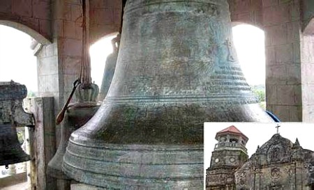 Hugging ‘Big Bell’ and Feeling the Fun in Capiz