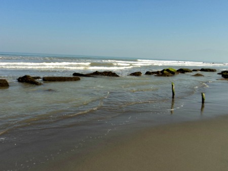 Tondaligan Blue Beach